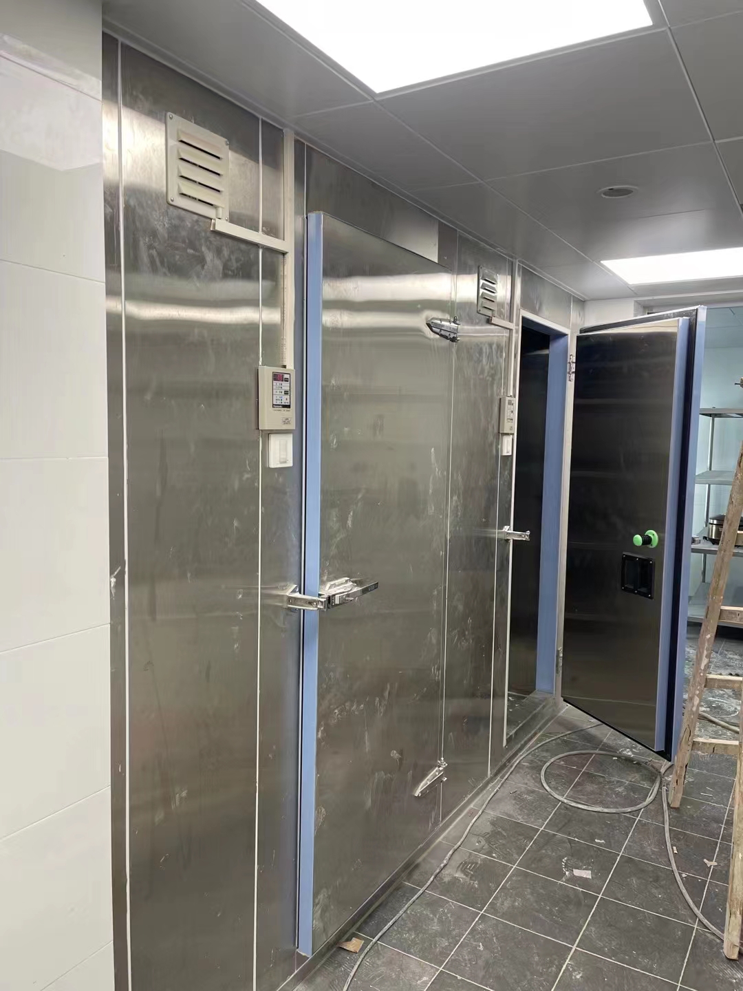 鮮花冷庫(kù)安裝圖片/鮮花冷庫(kù)安裝樣板圖 (2)