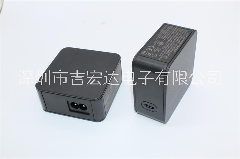 桌上型PD电源适配器65W 快充充电器