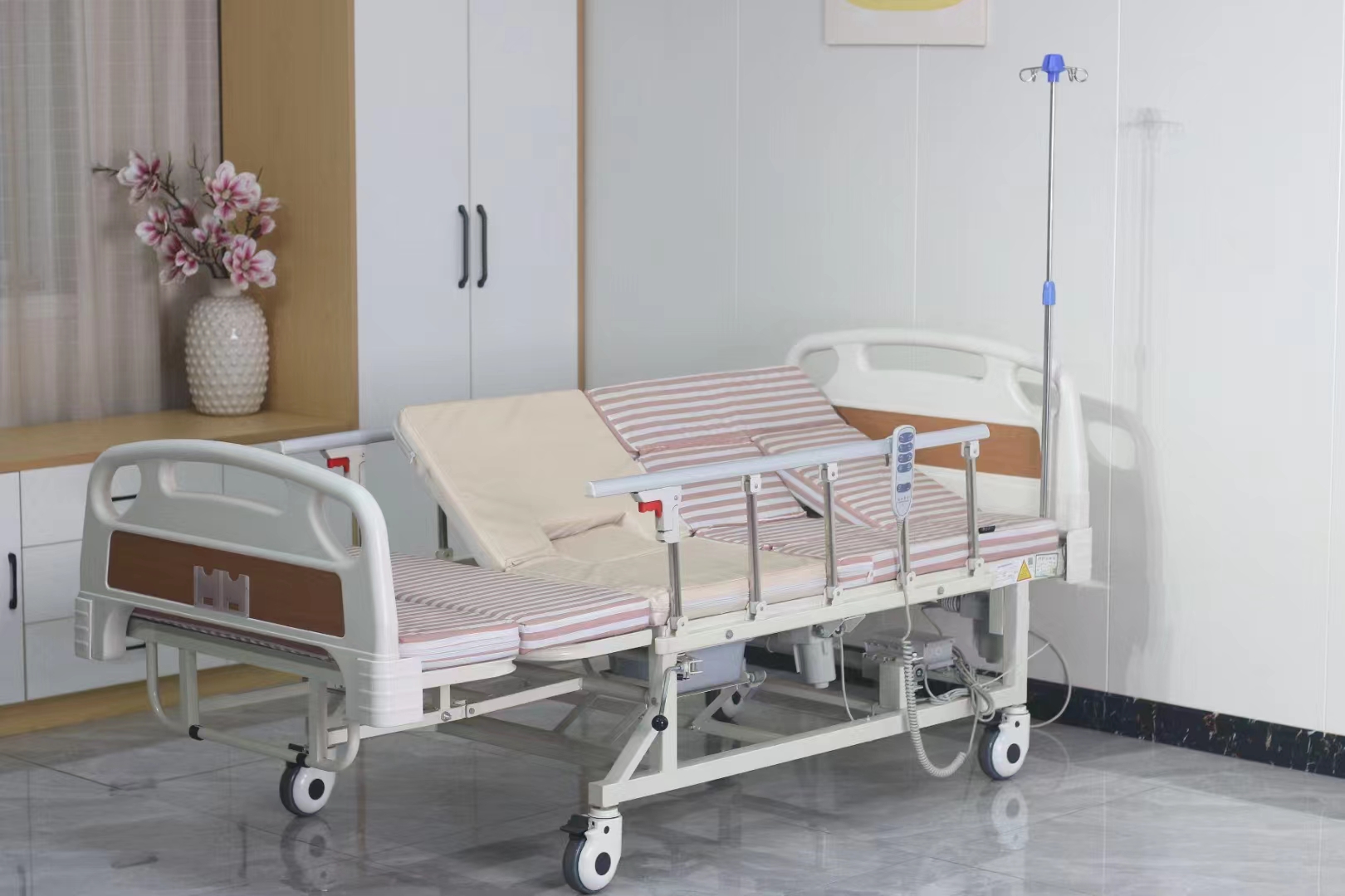 升降電動(dòng)護(hù)理床@廣西升降電動(dòng)護(hù)理床@升降電動(dòng)護(hù)理床廠家發(fā)貨