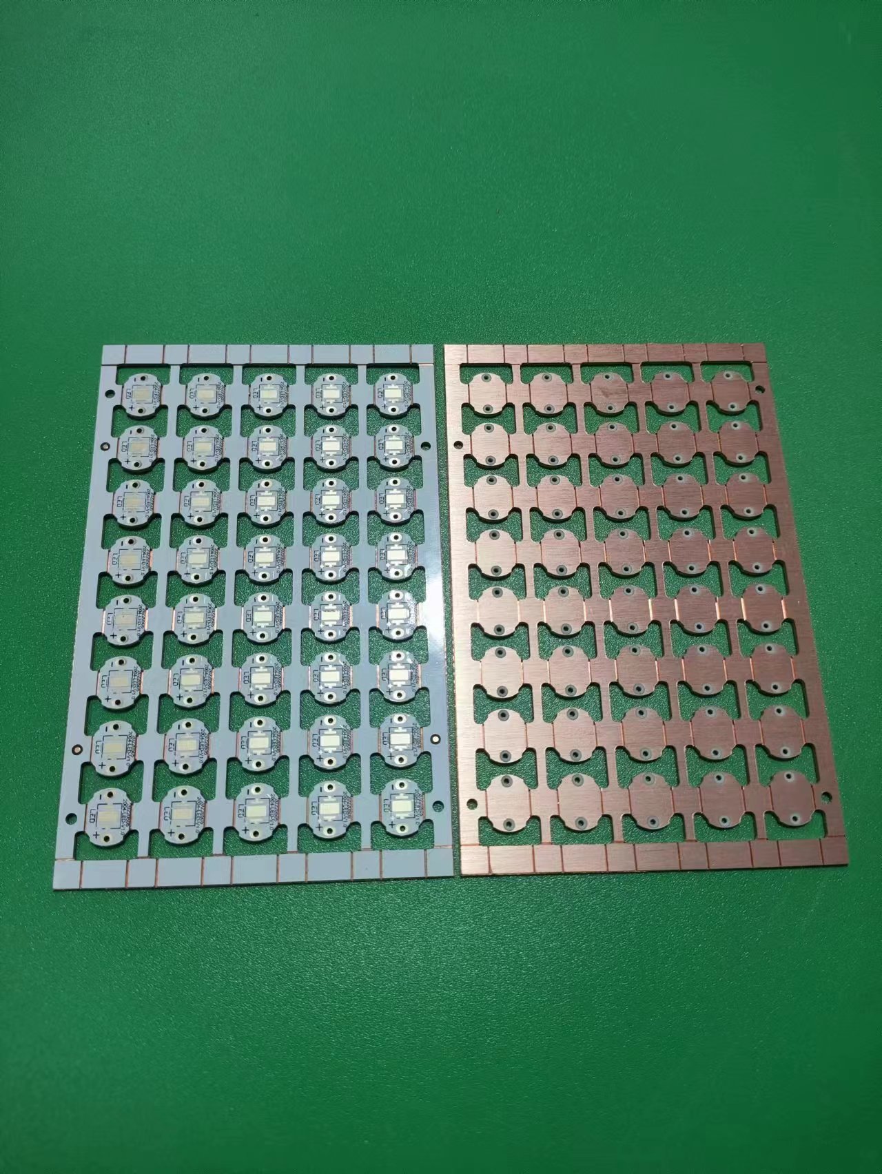 絕緣孔銅基板生產(chǎn)廠家圖片/絕緣孔銅基板生產(chǎn)廠家樣板圖 (4)