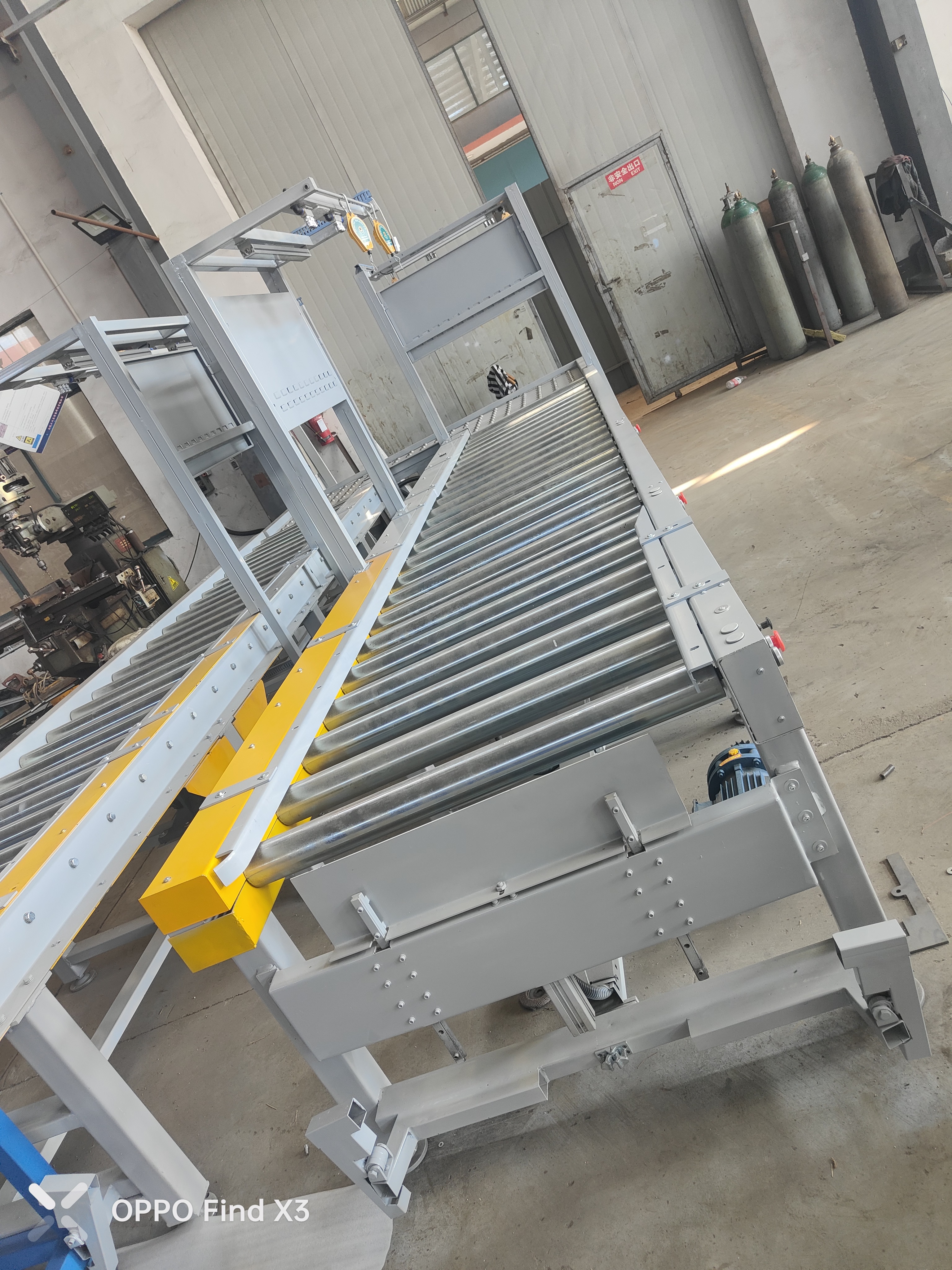 江蘇滾筒輸送線廠家，批發(fā)，報(bào)價(jià)【南通全風(fēng)環(huán)?？萍加邢薰尽?  src=