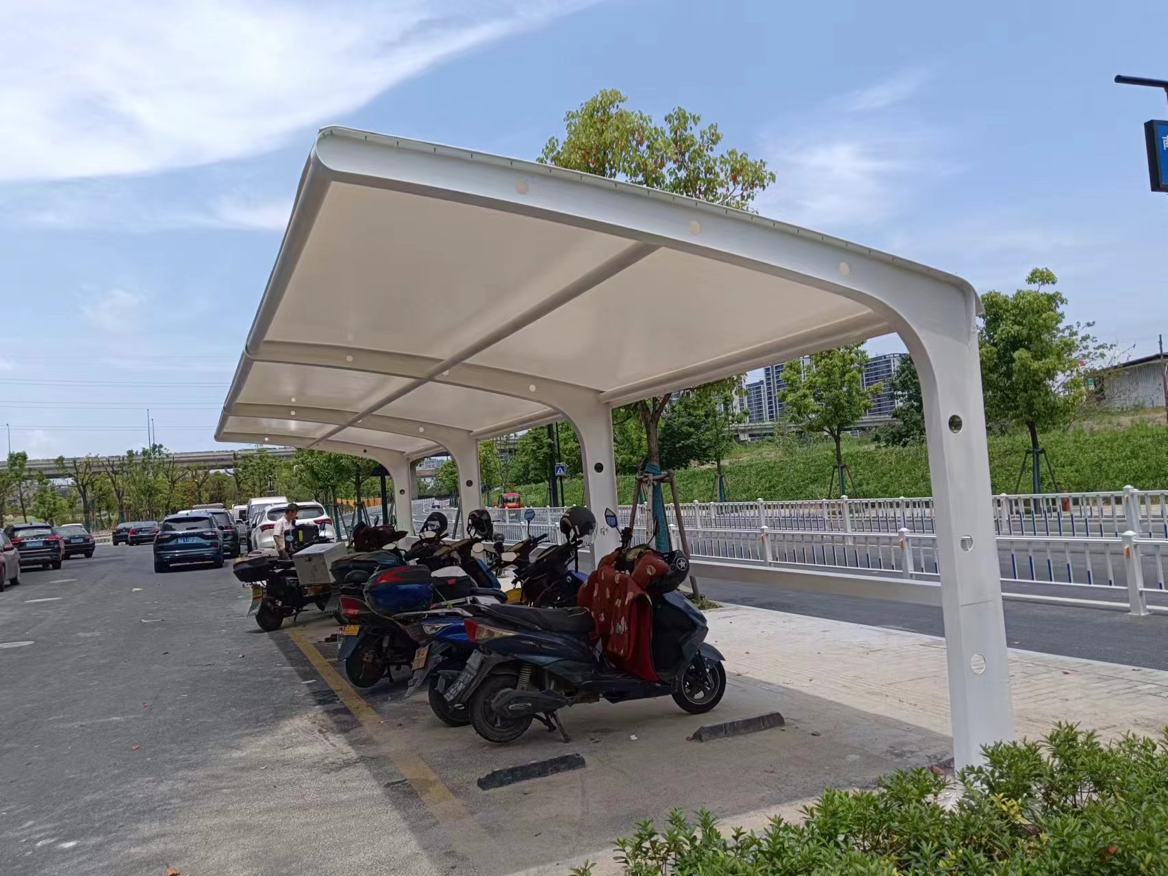 小區(qū)電動車停車棚圖片/小區(qū)電動車停車棚樣板圖 (3)