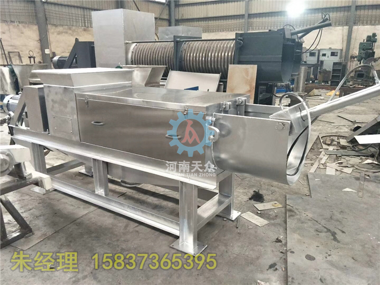 單螺旋脫水設(shè)備、大型螺旋脫水機(jī)圖片