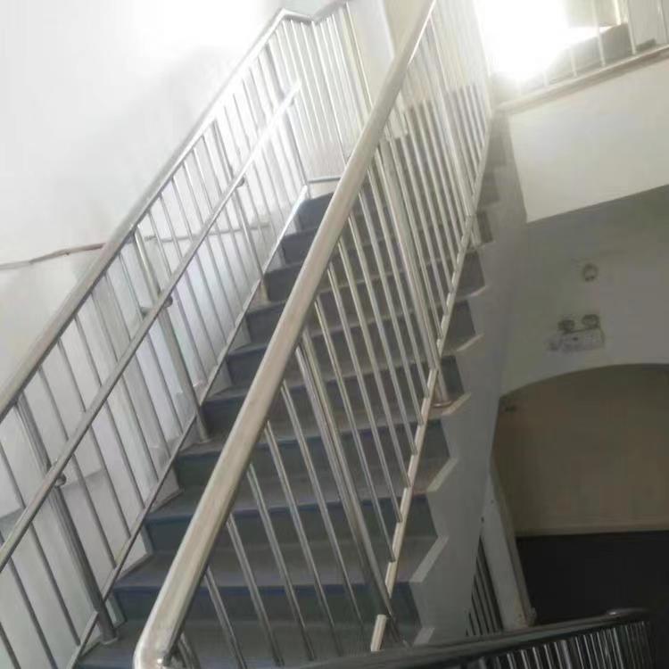 不銹鋼扶手加工圖片/不銹鋼扶手加工樣板圖 (3)