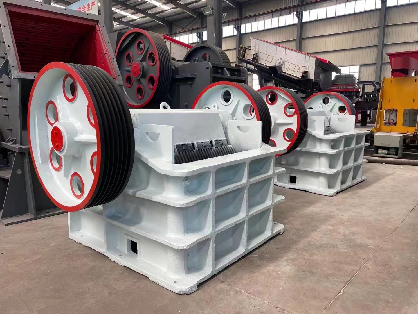 專業(yè)小型顎式破碎機(jī)廠家鄂式碎石機(jī)|鄂式破碎機(jī)顎式破碎機(jī)PEX150x750