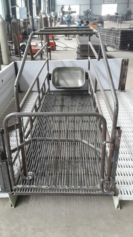 供應(yīng)用于養(yǎng)豬設(shè)備的鋼筋漏糞板