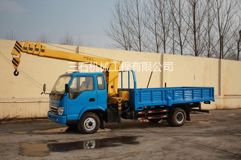 供應(yīng)一件起批小型吊車價格 5噸隨車吊圖片 *優(yōu)惠