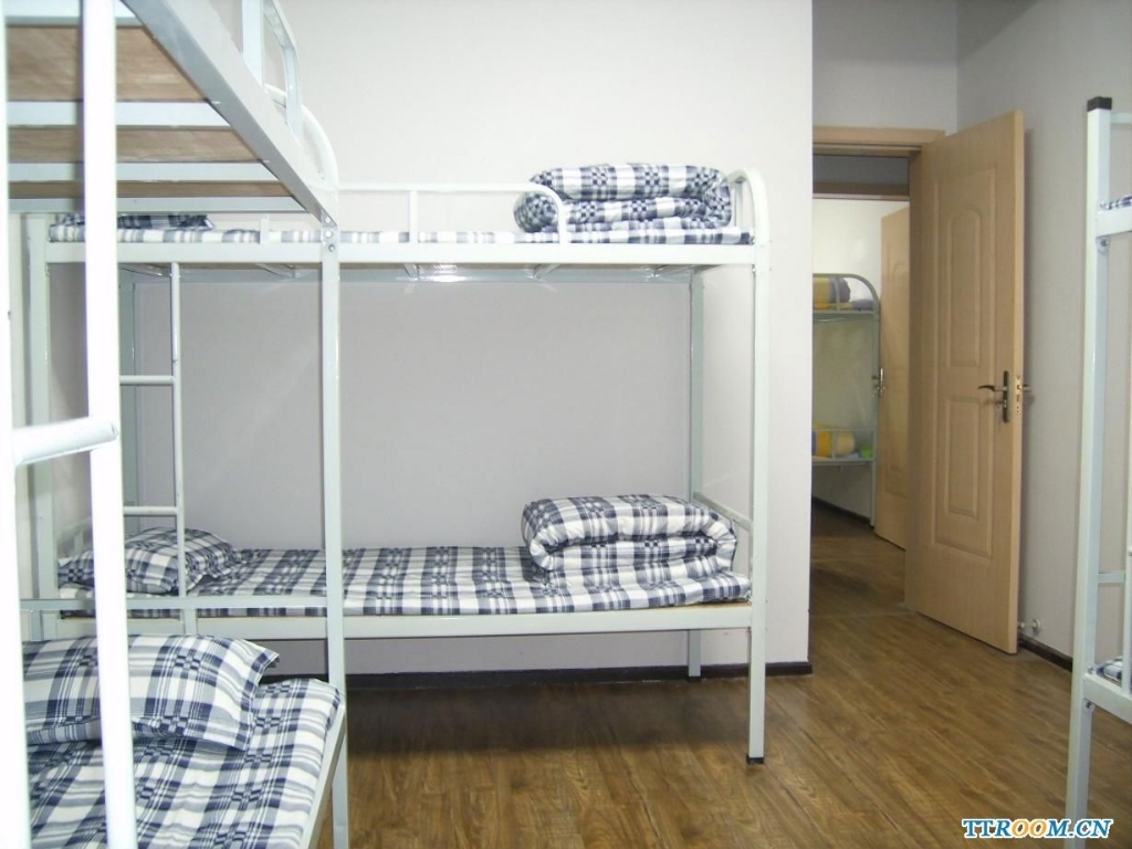 供應學校公寓床單被罩床上用品