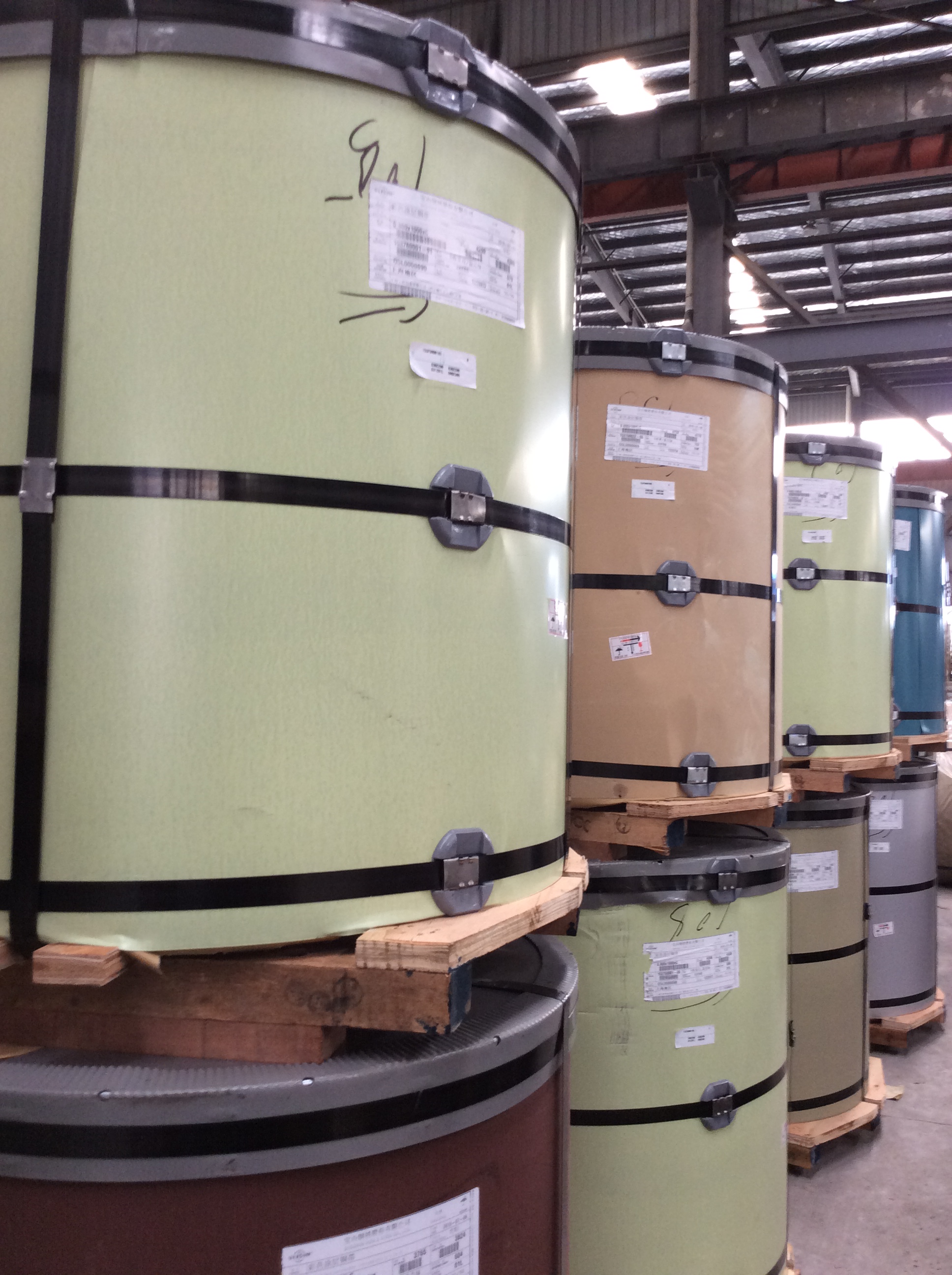 供應(yīng)廣東寶鋼彩涂板價(jià)格  廣東彩鋼板價(jià)格 廣東彩涂?jī)r(jià)格