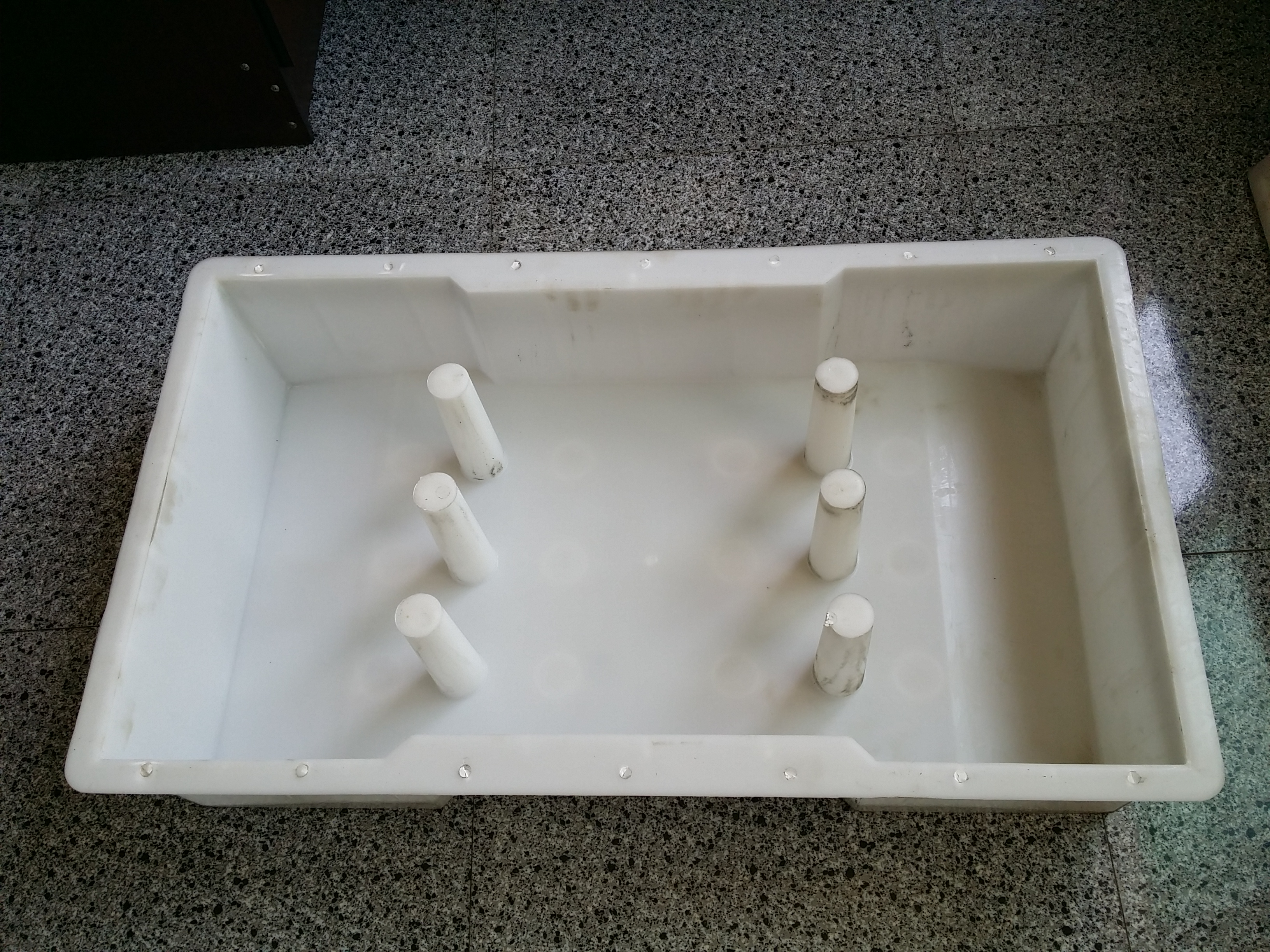 保定鑫達(dá)供應(yīng)護(hù)坡模具彩磚模具六角護(hù)坡模具