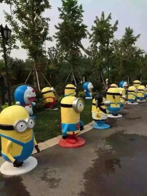 供應(yīng)福州玻璃鋼卡通模型制作廠家價格，福州卡通人物雕塑模型制作廠家叮當(dāng)貓史努比模型租賃價格
