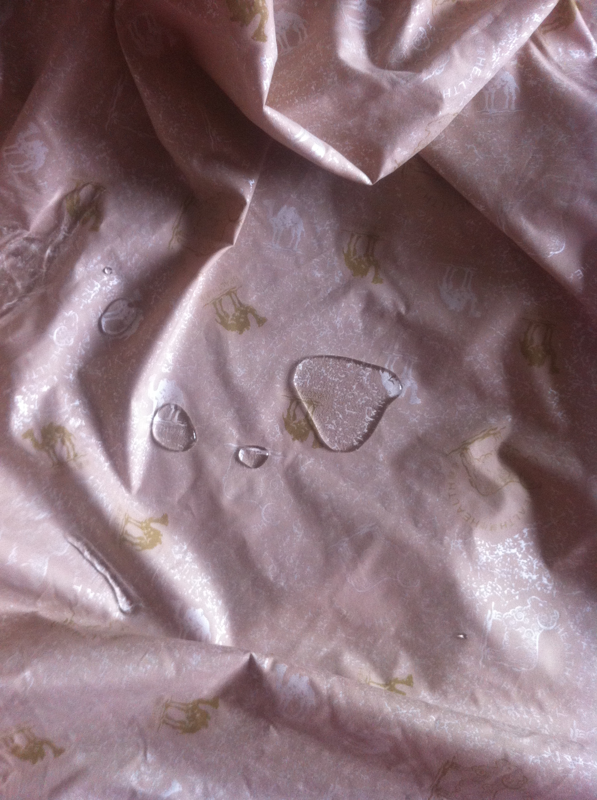 供應(yīng)全滌珠光漿防水桃皮絨磨毛布