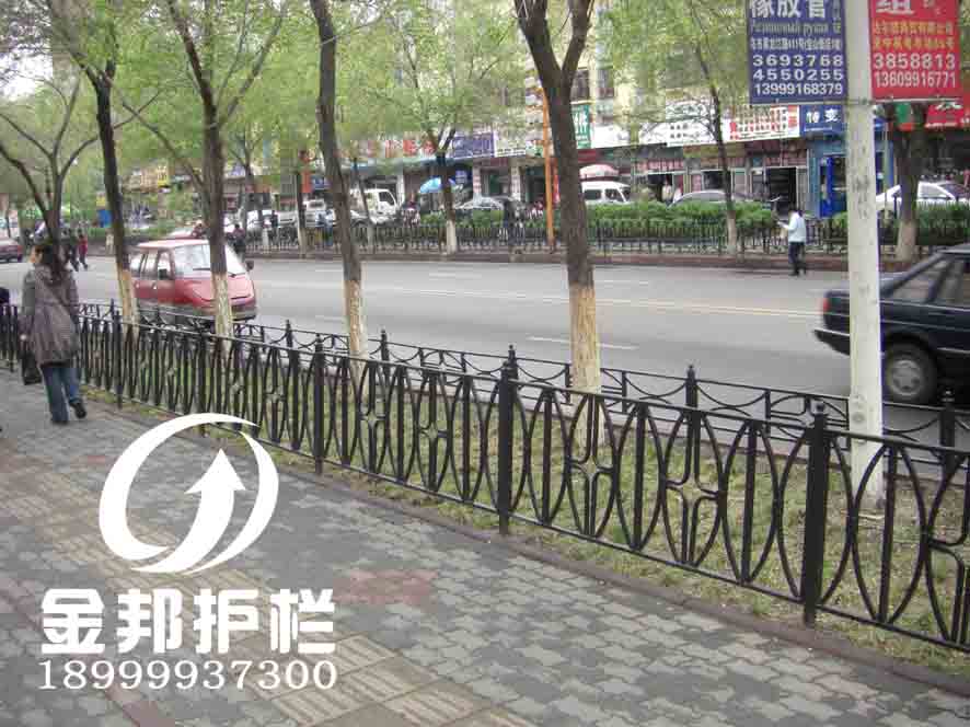 供應交通護欄網(wǎng)，草坪護欄網(wǎng)
