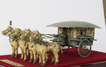 供應(yīng)西安秦始皇2號銅車馬工藝品