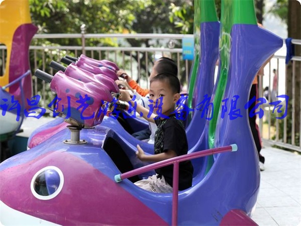 大型歡樂(lè)海洋島游樂(lè)設(shè)備帶給你人魚(yú)大戰(zhàn)的激烈直播