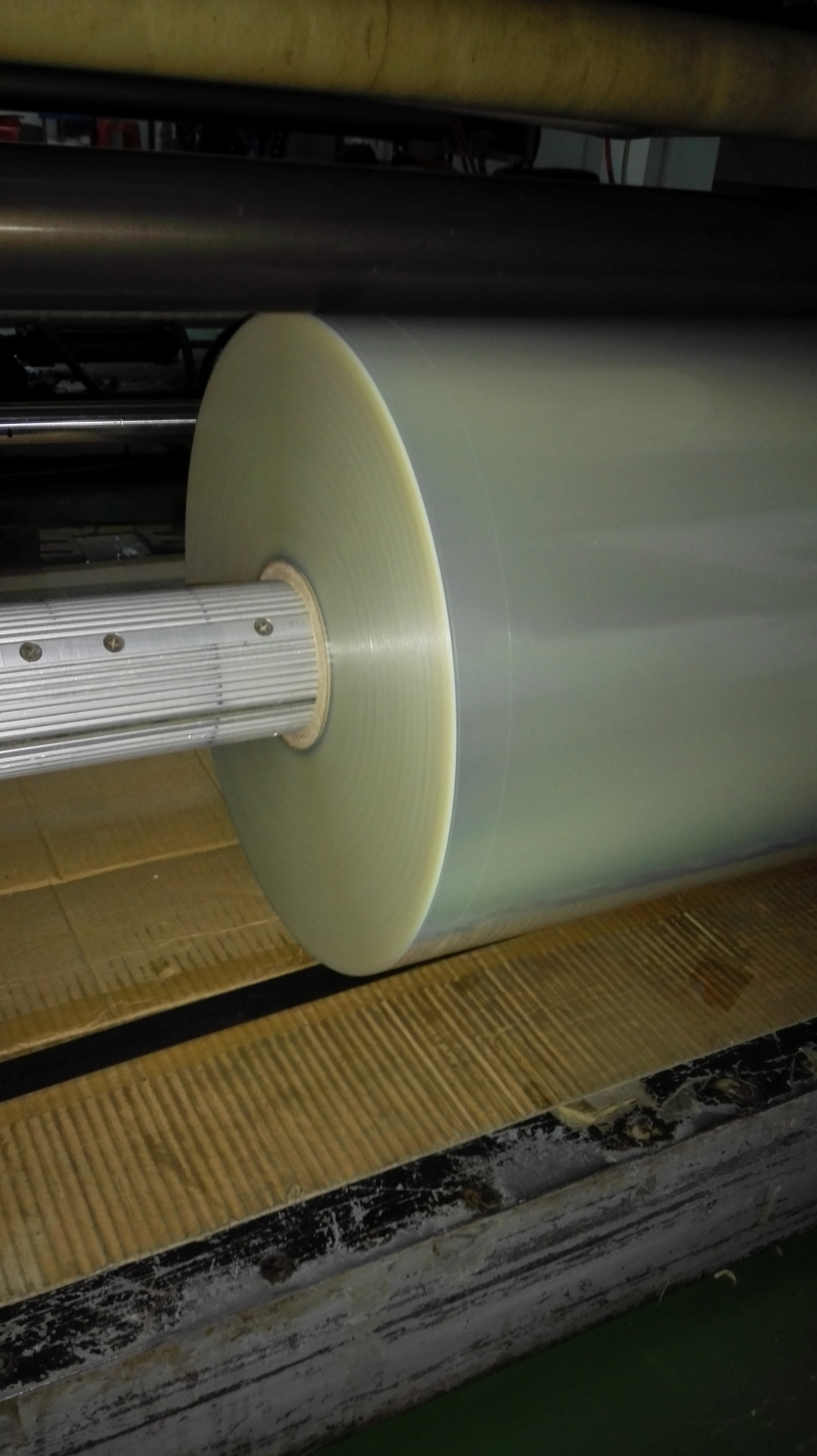 供應(yīng)進(jìn)口PET薄膜/大量銷售耐高溫PET進(jìn)口離型膜/PET薄膜