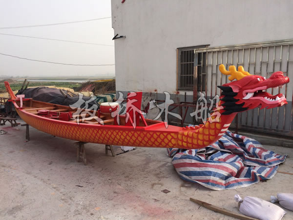 供應(yīng)12.6米龍舟，哪里有生產(chǎn)龍舟的廠家，生產(chǎn)龍舟廠家聯(lián)系方式！