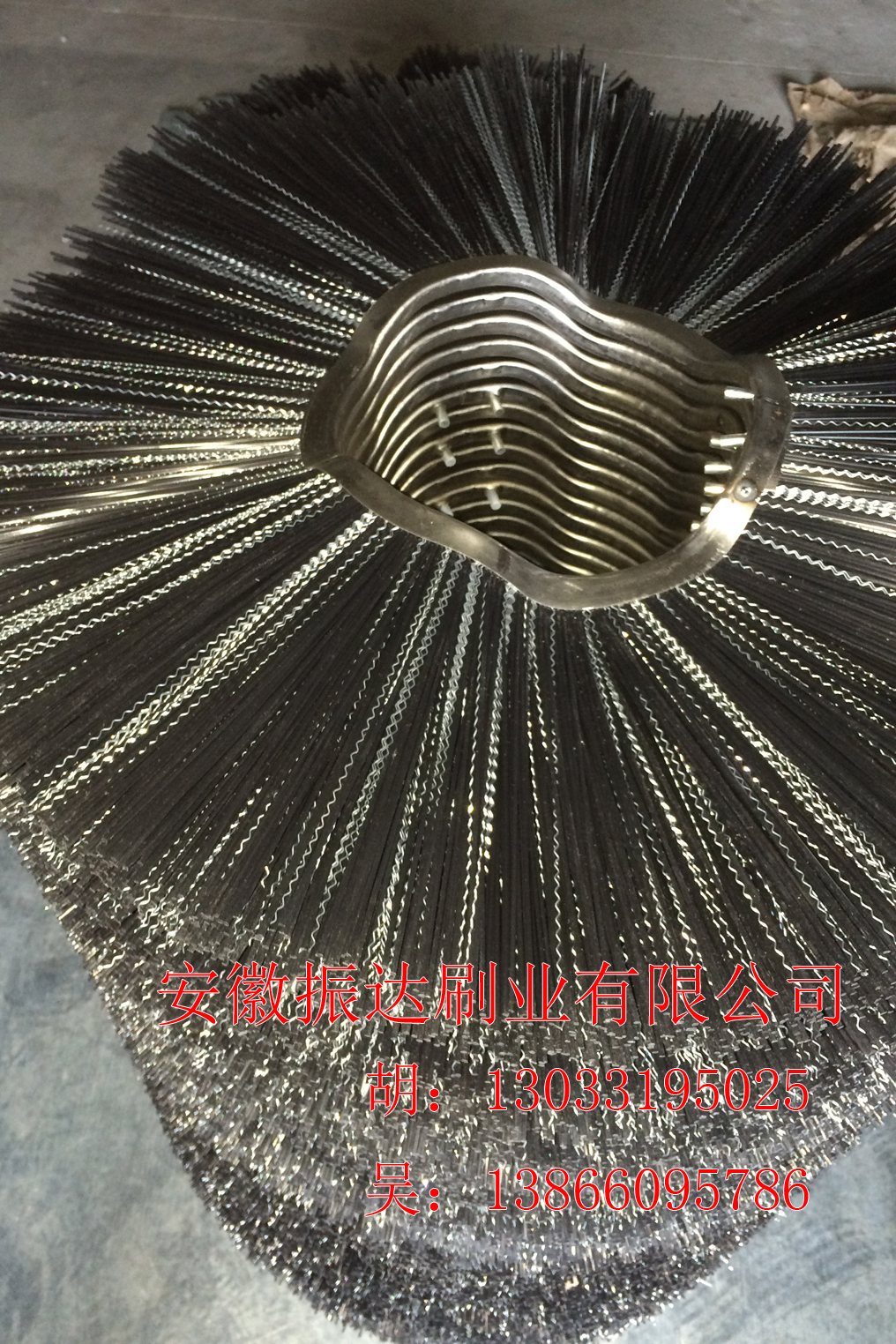 供應(yīng)雞西市鋼絲材質(zhì)掃雪刷