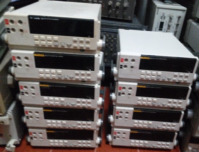 供應(yīng)FLUKE45  臺式萬用表