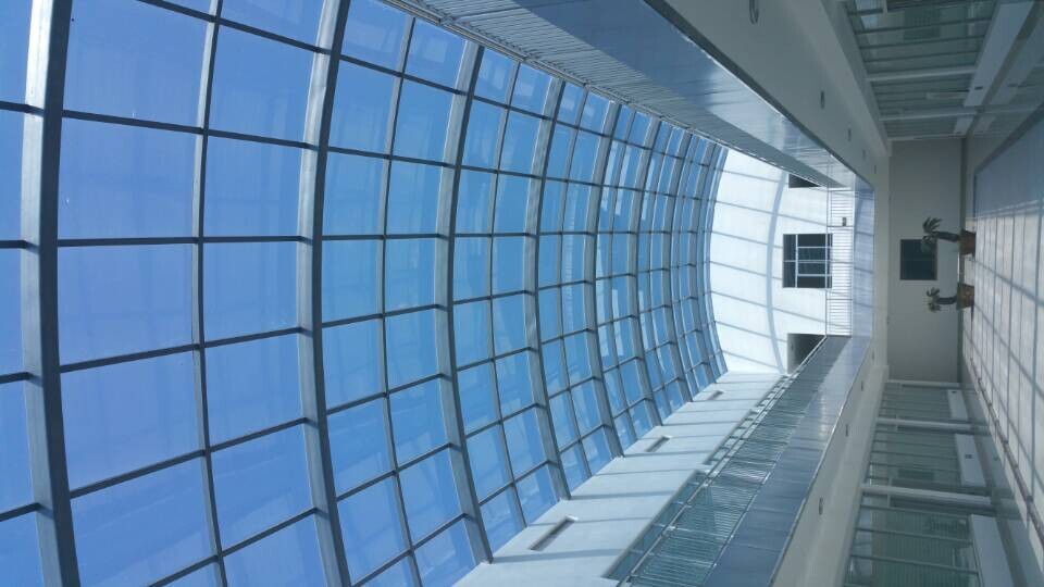 供應(yīng)日照廠價(jià)定制陽光棚 雨棚 價(jià)格低