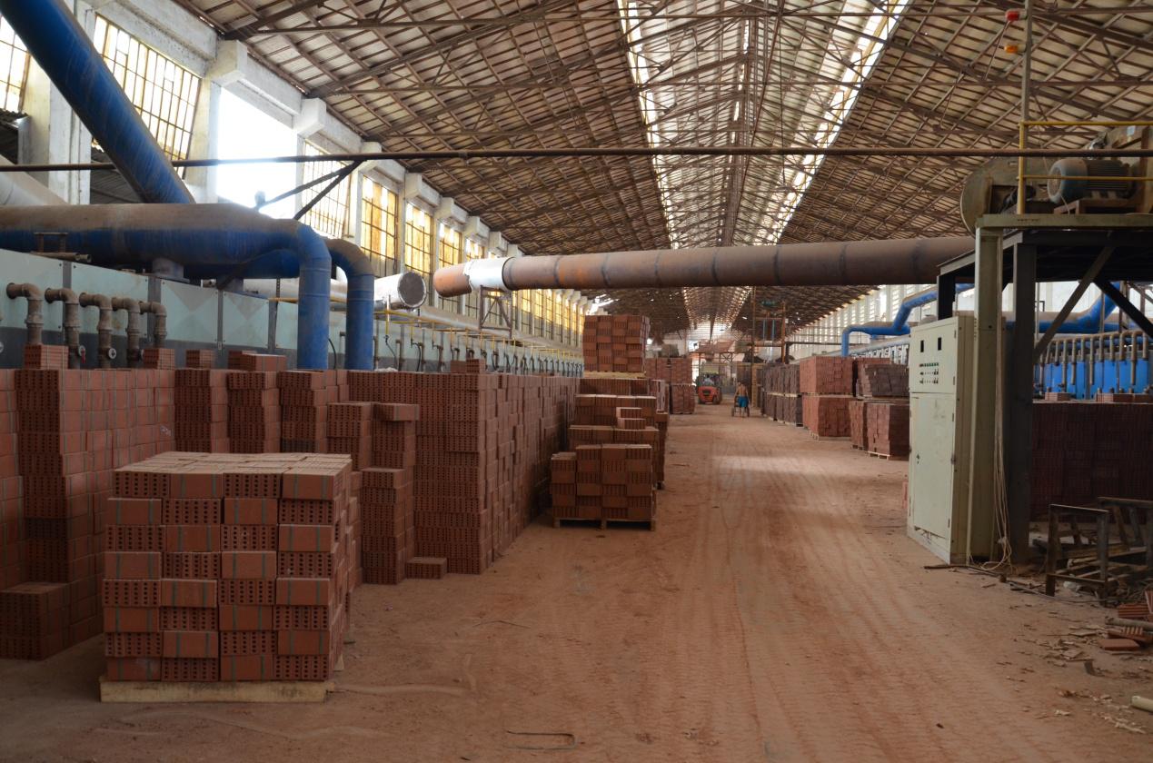 供應(yīng)自貢陶土磚工廠價(jià)自貢燒結(jié)磚批發(fā)商，自貢專業(yè)生產(chǎn)陶土磚燒結(jié)磚廠家，自貢哪里有陶土磚廠家