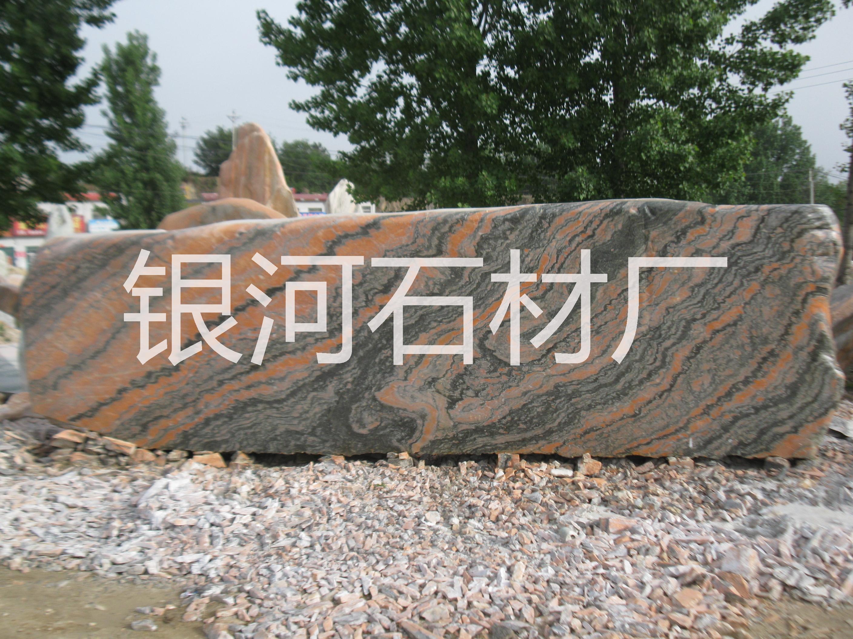 河南晚霞紅巨型門牌石批發(fā)市場