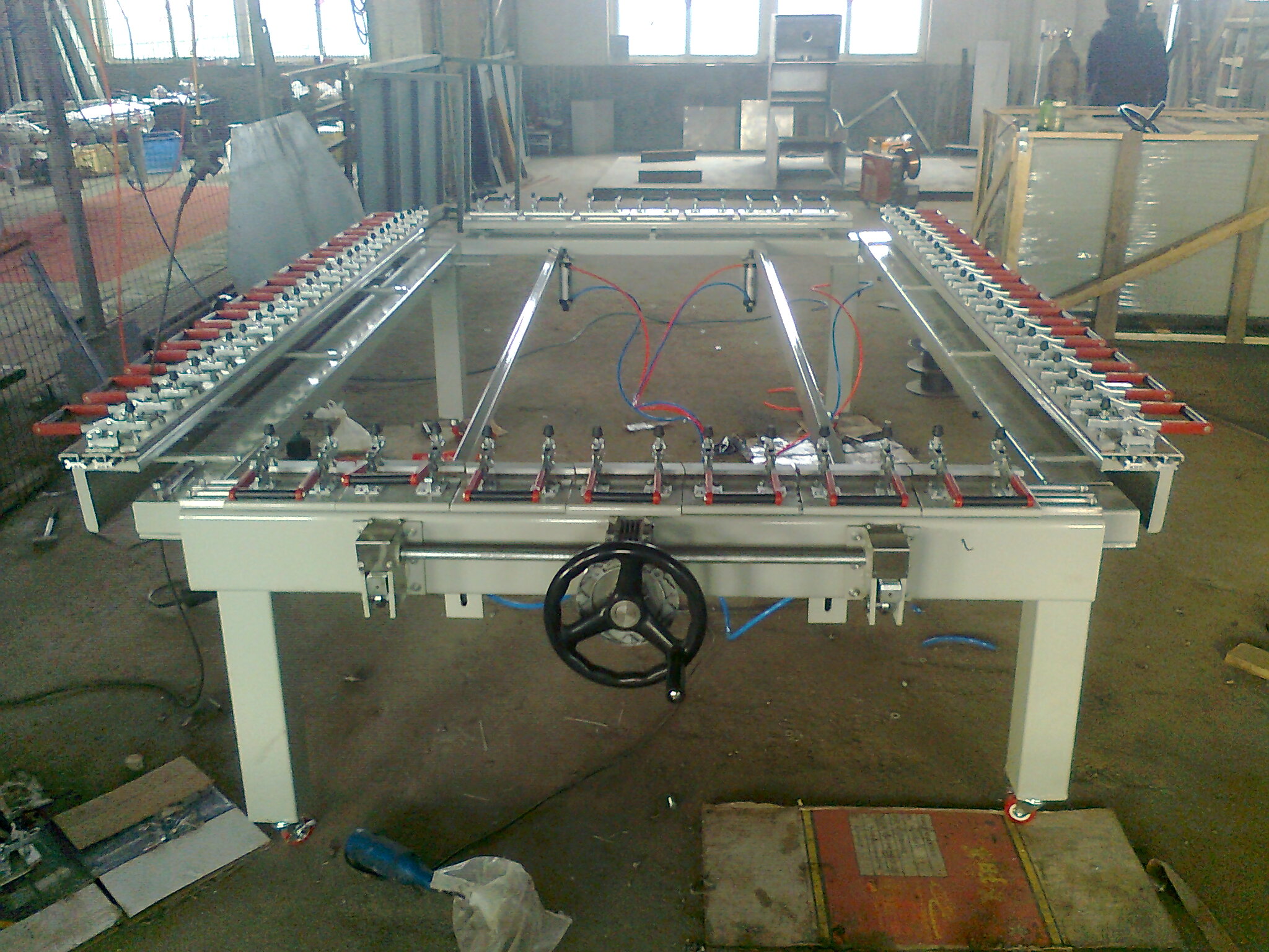 供應(yīng)機(jī)械螺桿式拉網(wǎng)機(jī)