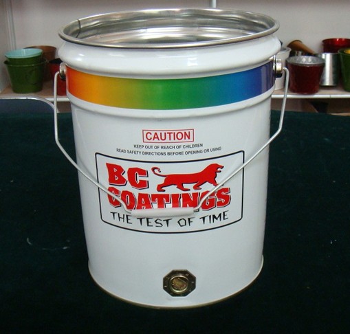 供應(yīng)機油桶壓扁機