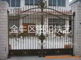 成都鐵藝大門廠家 成都鐵藝大門安裝 成都鐵藝大門供貨商 成都鐵藝