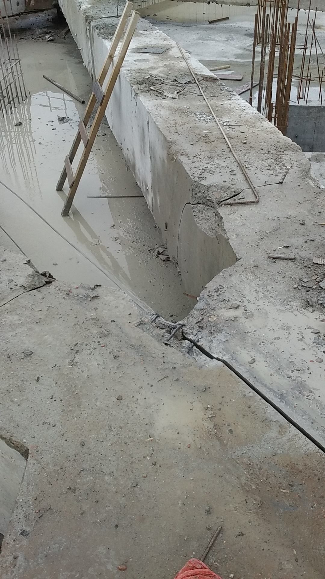 供應(yīng)江蘇混凝土切割地鐵基坑支撐梁切割