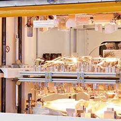 紅外線焊接機(jī)生產(chǎn)廠家 熱板焊接機(jī) 汽車風(fēng)管熱板焊接機(jī) 汽車儀表臺熱板焊接機(jī) 汽車大燈熱板焊接機(jī) 焊接機(jī) 焊接機(jī)