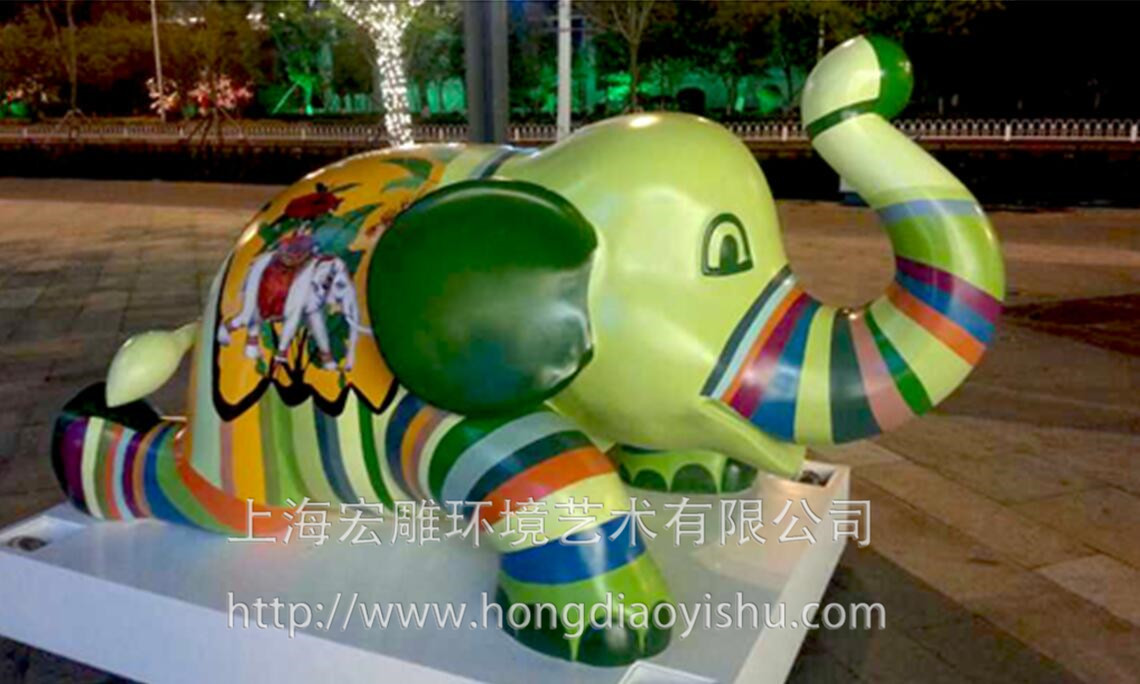 供應(yīng)用于的宏雕雕塑泡沫玻璃鋼?；閼c節(jié)慶舞臺