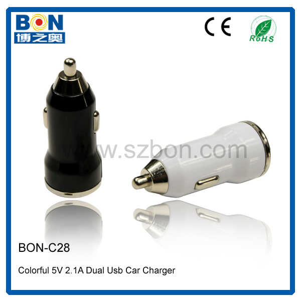 供應(yīng)雙usb*頭5v2.1a車充