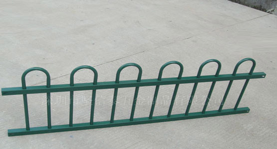 供應(yīng)鋅鋼道路護欄