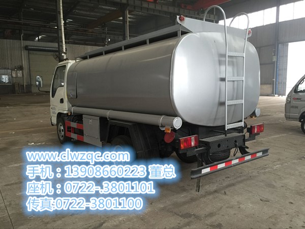 供應(yīng)用于運輸?shù)某鍪鄱朊忌讲簧蠎魟P馬油罐車