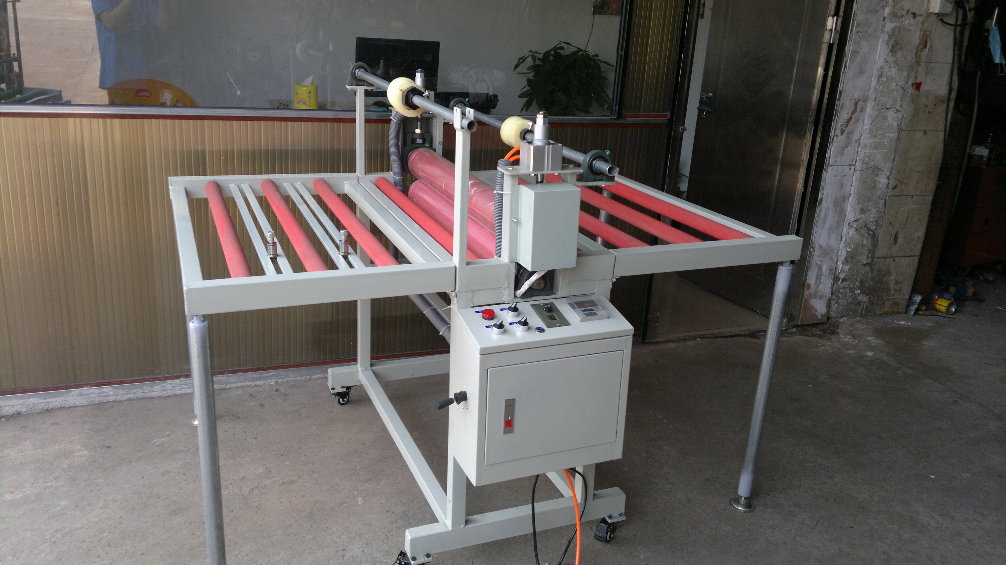 供應(yīng)佛山櫥柜晶鋼門(mén)貼膜