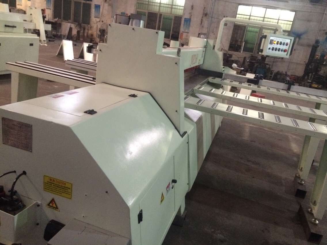 供應(yīng)銘安往復(fù)式裁板鋸，電子開(kāi)料鋸綜合介紹