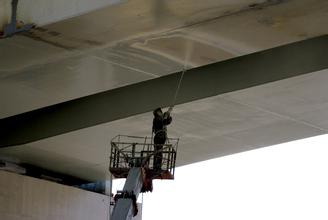 供應(yīng)承接杭州彩鋼瓦屋頂刷油漆飛龍涂裝