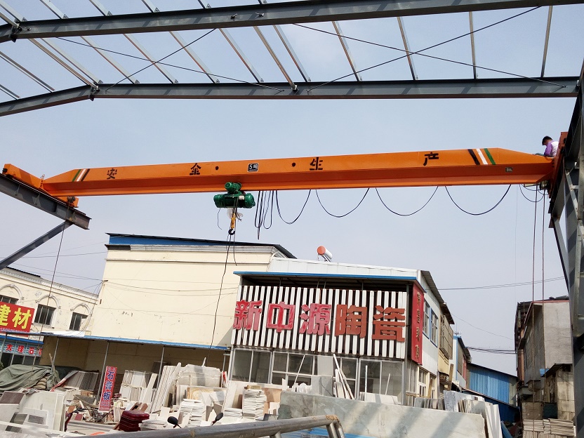 供應(yīng)用于裝卸的10噸單梁行吊，10噸單梁起重機(jī)，10噸單梁天車