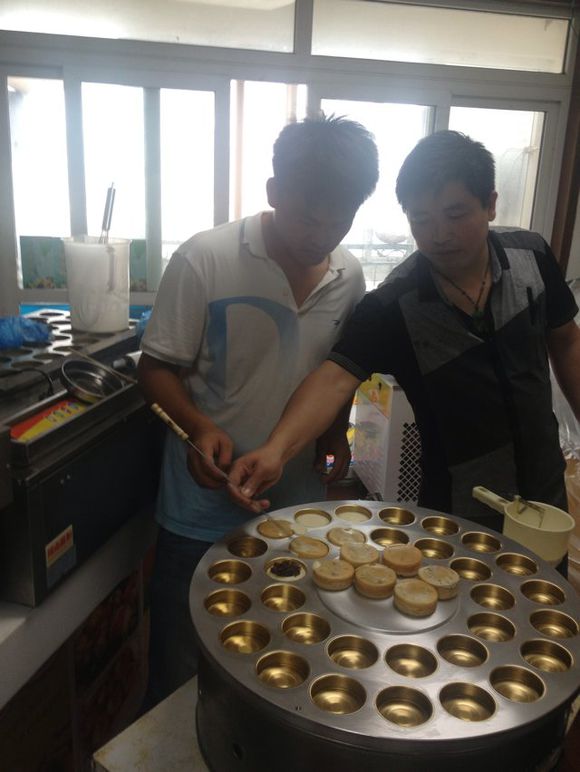 供應(yīng)不粘鍋紅豆餅機(jī)|紅豆餅機(jī)廠家價(jià)格