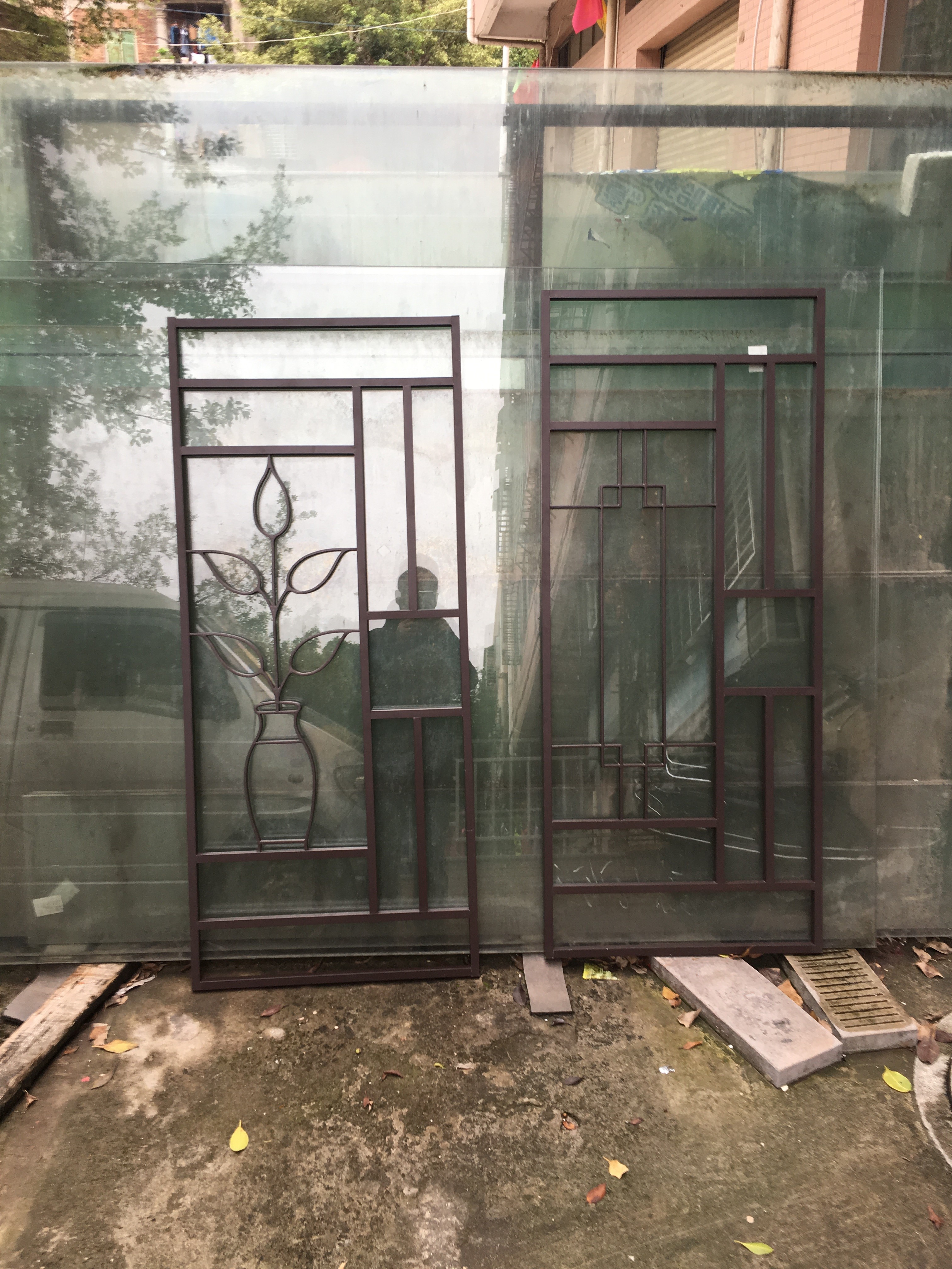 供應(yīng)福建泉州港式鋁合金窗花廠家報價