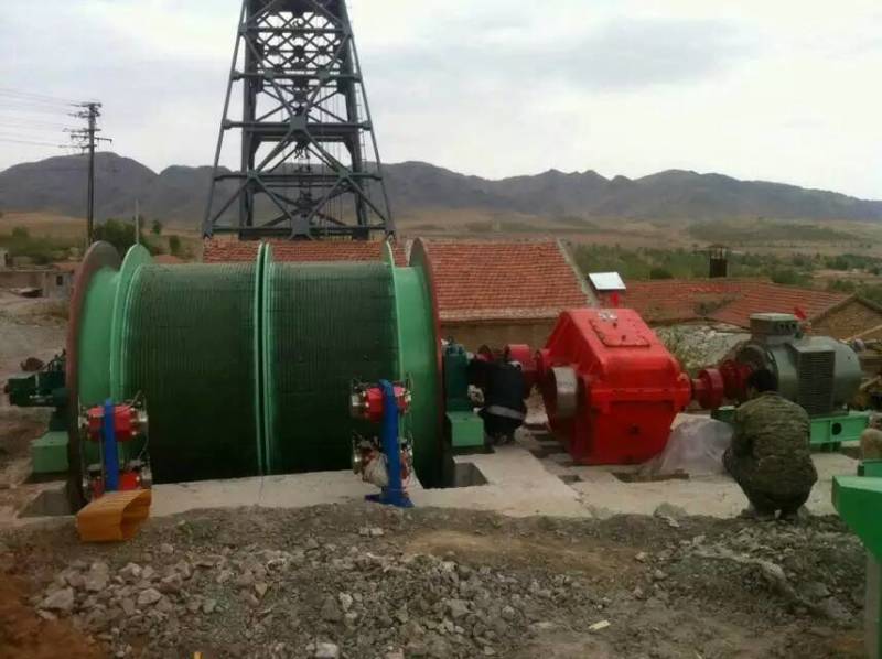 供應(yīng)礦用提升絞車供應(yīng)商1.2米JTP   JTP型號1.2米1.6米礦用絞車 1.2米變頻絞車及價格