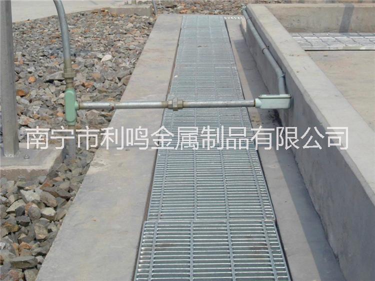 供應(yīng)不銹鋼水溝蓋板 鋼格柵板價(jià)格 可按要求定做 *