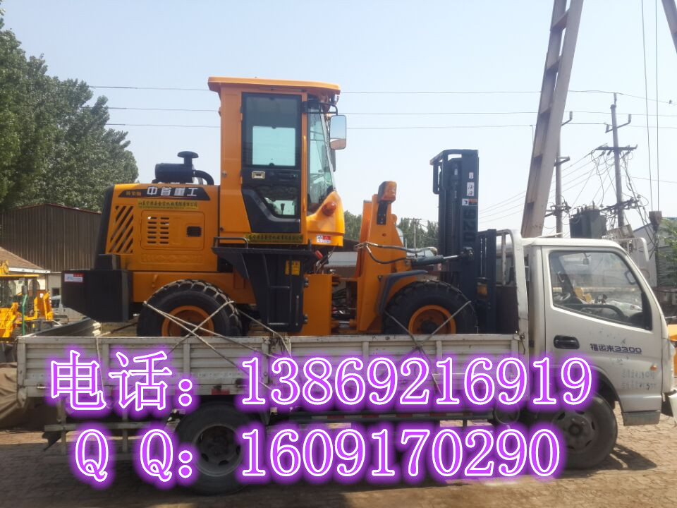 供應(yīng)多功能四驅(qū)越野叉四驅(qū)越野叉車價格