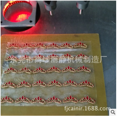 供應用于五金滴油漆的CCD視覺定位點膠機 五金滴油機