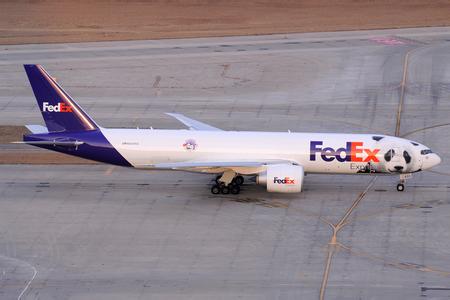 供應(yīng)青島機場清關(guān)/EMS快遞清關(guān)