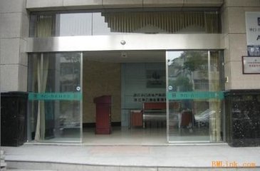 太原地彈簧玻璃門定做維修價格