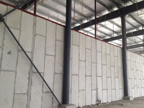 鋼結(jié)構(gòu)廠房房屋墻體材料用什么好輕質(zhì)隔墻板么好