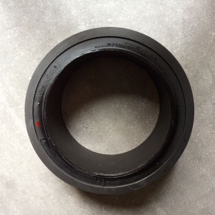 供應(yīng)AnyGo平板拖車實(shí)心輪胎21x7x15sm