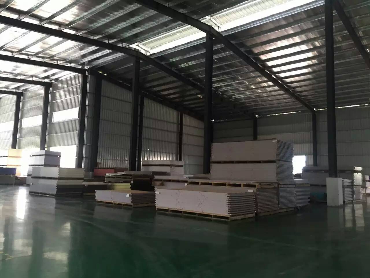 供應(yīng)用于工藝品、廣告的亞克力、有機(jī)玻璃、擠壓板、澆鑄板